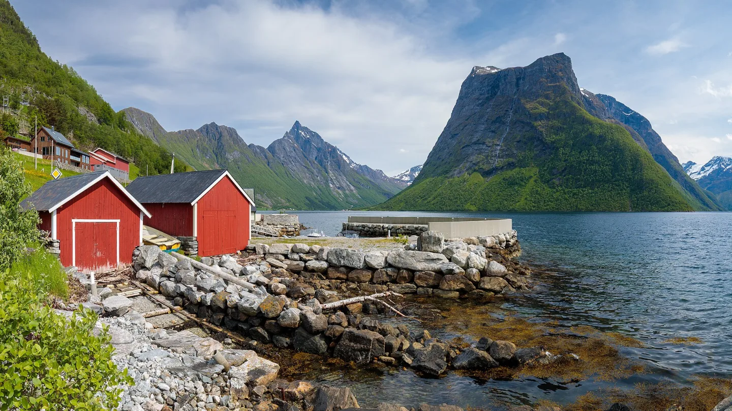 Møre og Romsdal, Norway travel banner